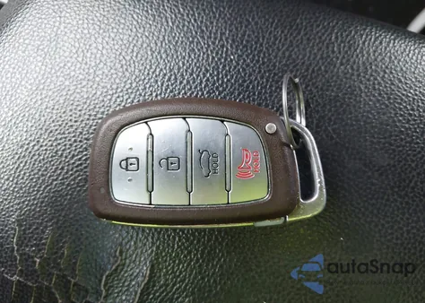 2016 Hyundai Elantra Limited z USA, uszkodzony, nr VIN KMHDH4AE6GU626548